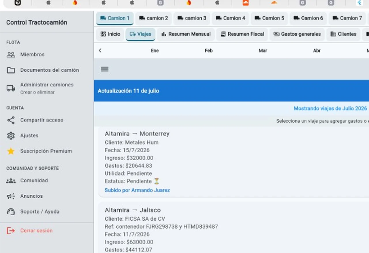 Panel Web de Control Tractocamión con viajes, pestañas de camiones y operación de la flotilla